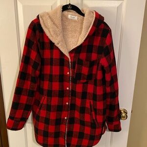 Bluivy Small shacket WITH hood!  Excellent condition. Very warm and fully lined